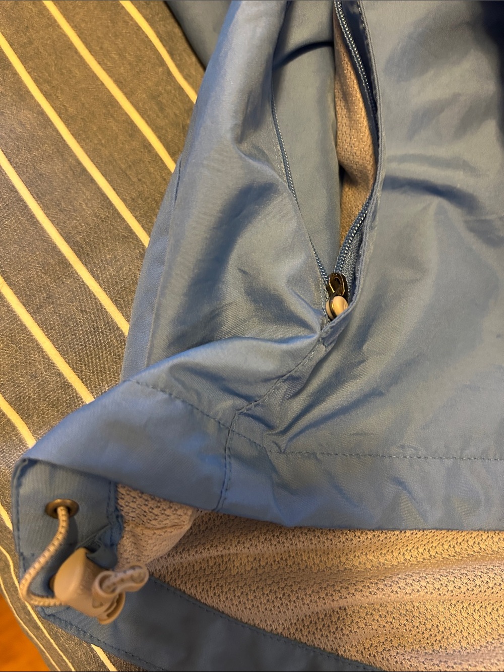The North Face Slate Blue Hooded Shell Rain Jacket - Picture 3 of 7